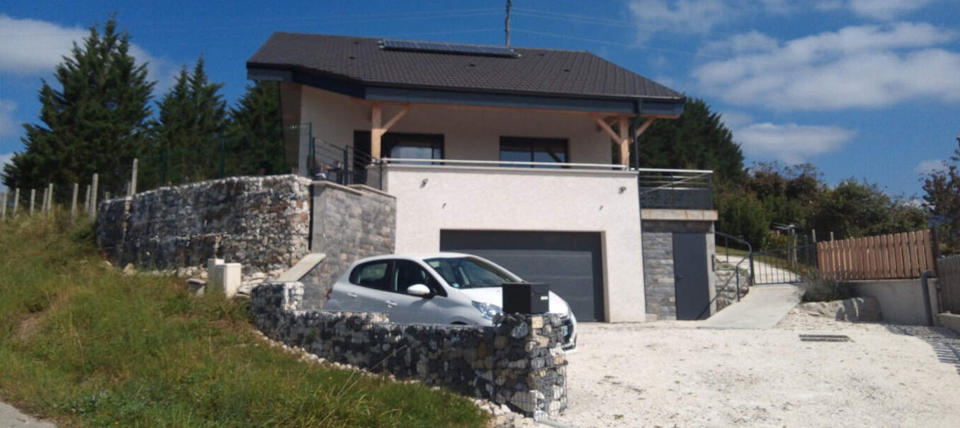 Architecture d'une maison individuelle à Viuz-la-Chiésaz réalisée par Alain Pardigon